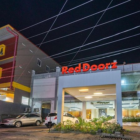 Reddoorz Near Bahu Mall Manado Malalayang Exteriér fotografie