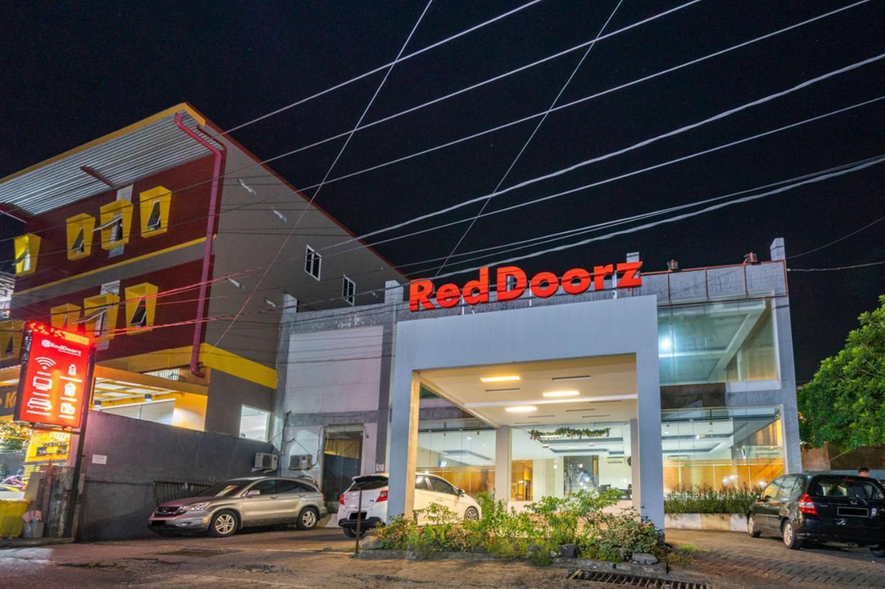 Reddoorz Near Bahu Mall Manado Malalayang Exteriér fotografie