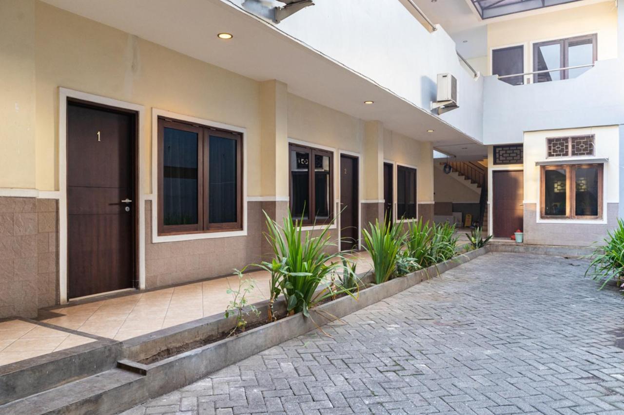 Reddoorz Near Bahu Mall Manado Malalayang Exteriér fotografie