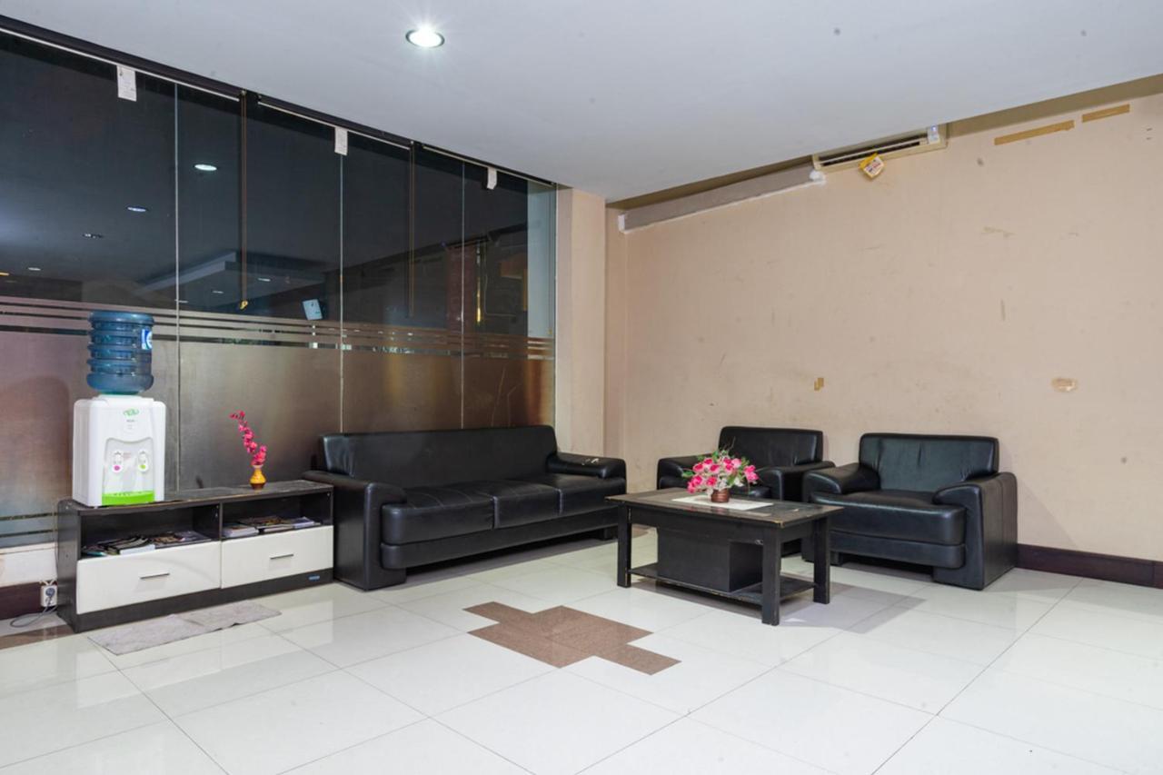 Reddoorz Near Bahu Mall Manado Malalayang Exteriér fotografie