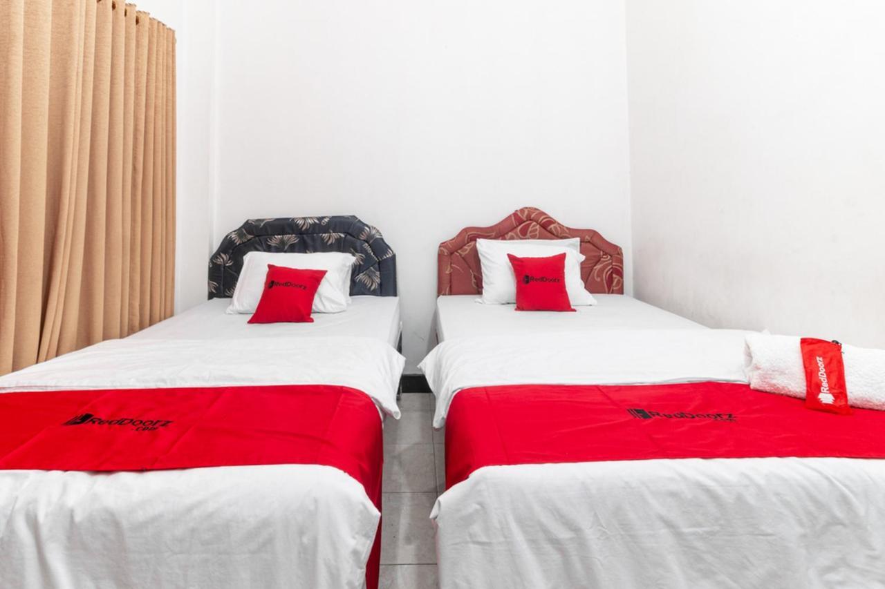 Reddoorz Near Bahu Mall Manado Malalayang Exteriér fotografie